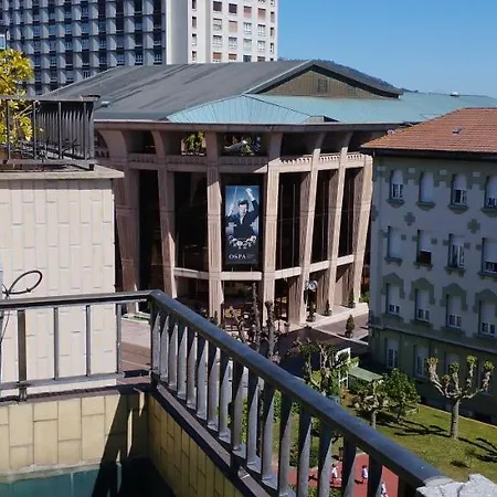 Apartment Atico Auditorio Disfrute Sus 40 Metros De Terraza Orientada Al Sur Oviedo