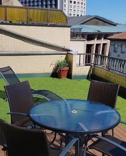 Atico Auditorio Disfrute Sus 40 Metros De Terraza Orientada Al Sur アパート