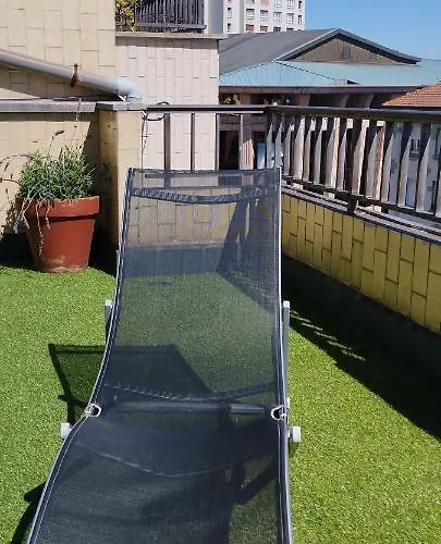 Atico Auditorio Disfrute Sus 40 Metros De Terraza Orientada Al Sur * オビエド